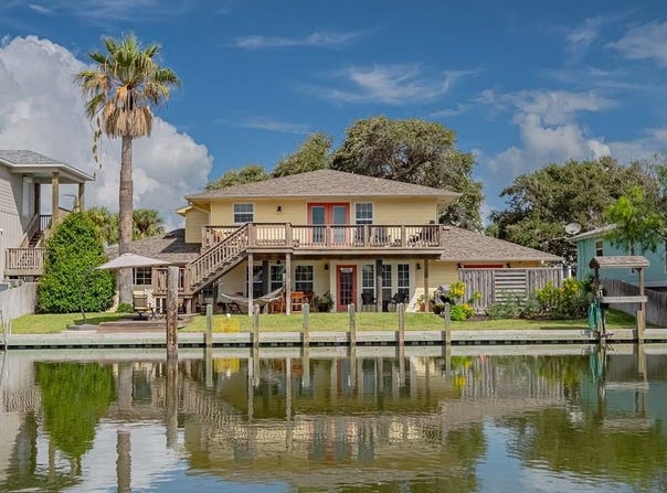 4 Pelican, ROCKPORT, TX 78382