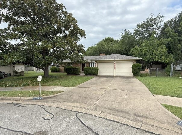 1902 Green Apple Lane, Arlington, TX 76014