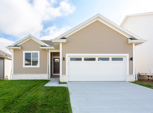 2225 Chan Drive, Adel, IA 50003