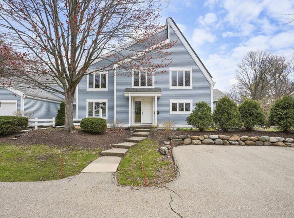 19 Red Maple Trail, Madison, WI 53717-1515