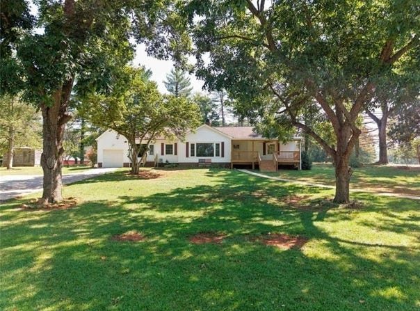 8 Perry Farm Road, Cave Spring, GA 30124