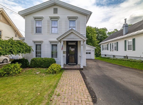 21 Hillside Avenue, New Hartford, NY 13413