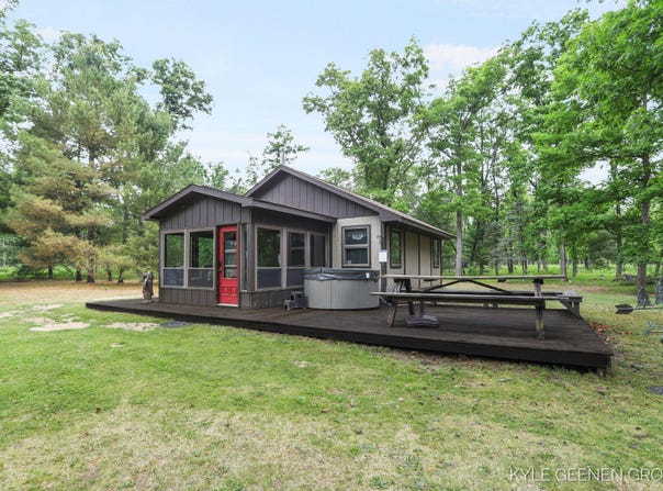 9228 S STAR LAKE DRIVE, BALDWIN, MI 49304