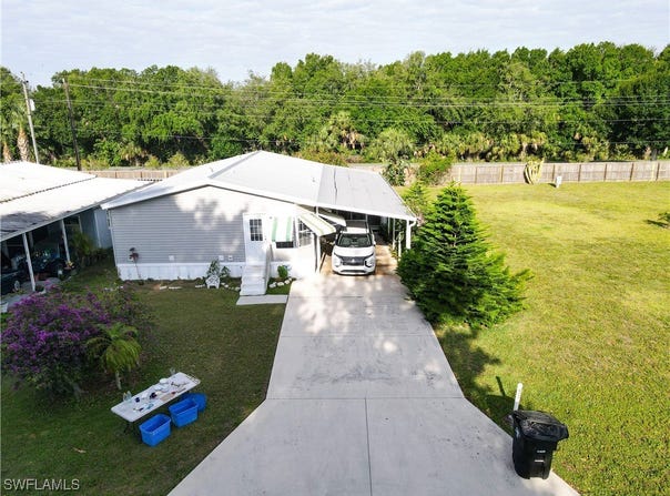 933 YACHT CLUB Way, Moore Haven, FL 33471