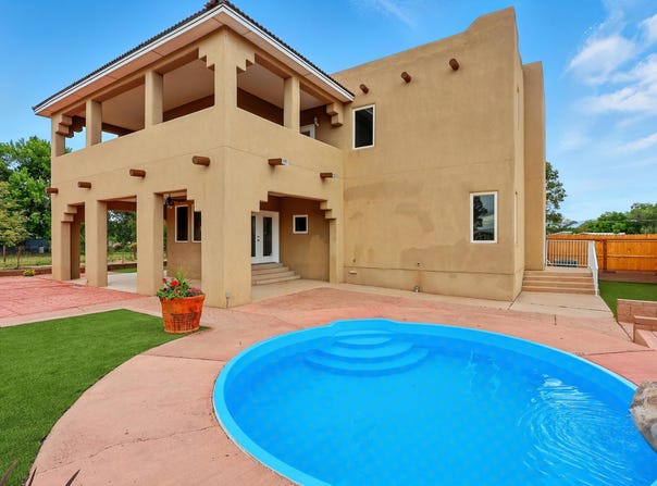 2061 BLAYLOCK Lane NE, Los Lunas, NM 87031