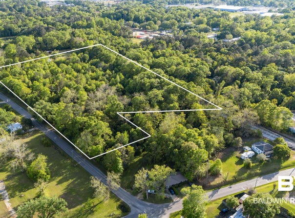 White Avenue, Bay Minette, AL 36507