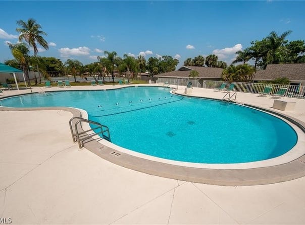 4280 Island Circle, Fort Myers, FL 33919