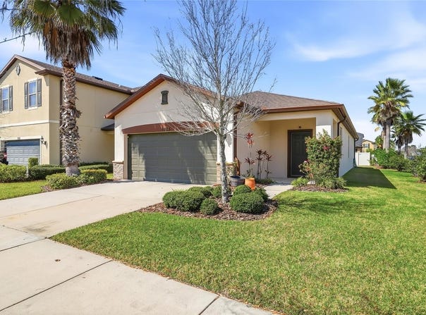 1724 PASSAGE KEY Lane, RUSKIN, FL 33570