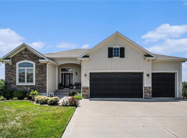 1216 Cothran Court, Raymore, MO 64083