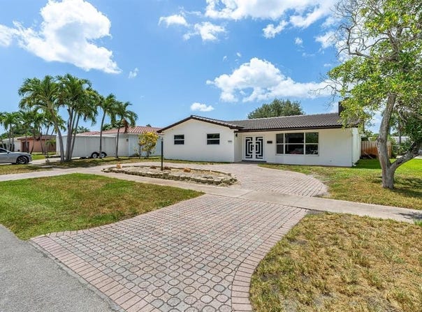 5300 Garfield St, Hollywood, FL 33021