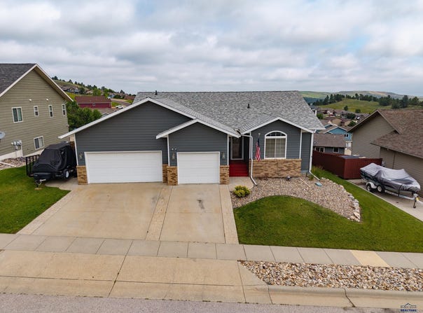 1018 GLADYS ST, Rapid City, SD 57701