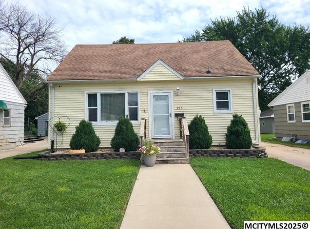 915 N Polk, MASON CITY, IA 50401