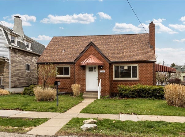 138 W Larkspur St, Munhall, PA 15120
