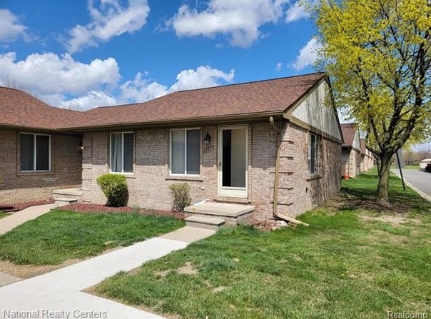 26811 VILLA CALABRESE, Warren, MI 48091