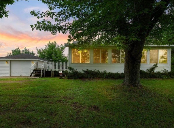 24960 Keystone Avenue, Chisago City, MN 55013