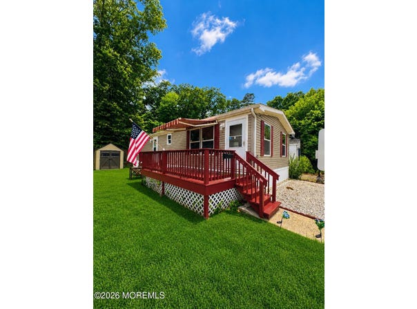 62 Stern Avenue, Hazlet, NJ 07734