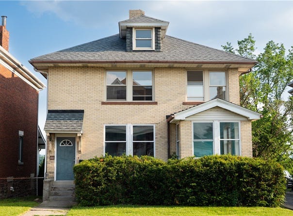 222-224 Alice St, Mt Oliver, PA 15210