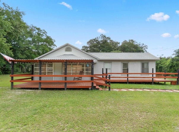 4308 Floridatown Rd, Pace, FL 32571