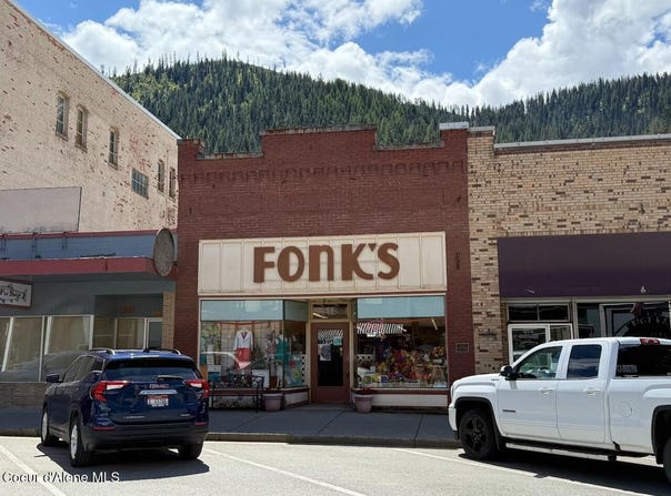 518 Cedar St, Wallace, ID 83873