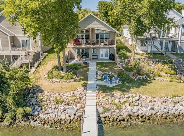 11690 240Th Avenue, Spirit Lake, IA 51360