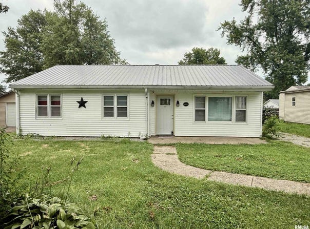 1020 ADAMS Street, Auburn, IL 62615