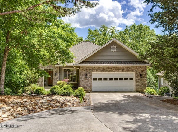 401 Shawnee Place, Loudon, TN 37774