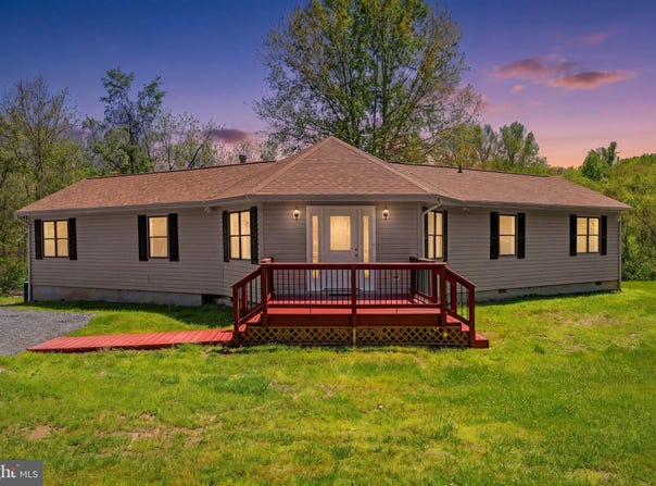 8265 OPAL Road, WARRENTON, VA 20186