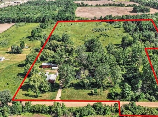 1130 128th Avenue, Shelbyville, MI 49344