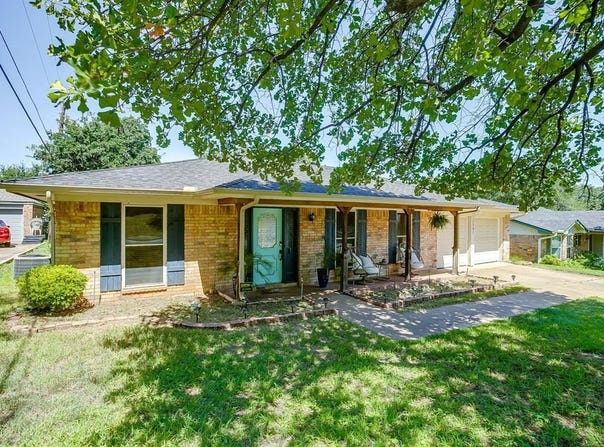 2501 Summit View Drive, Bedford, TX 76021