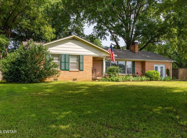 81 Northwood Drive, McKenzie, TN 38201