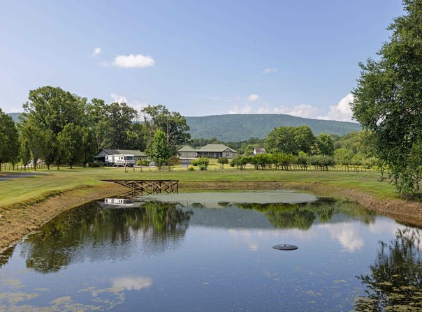 347 HORSESHOE CIR, STUARTS DRAFT, VA 24477