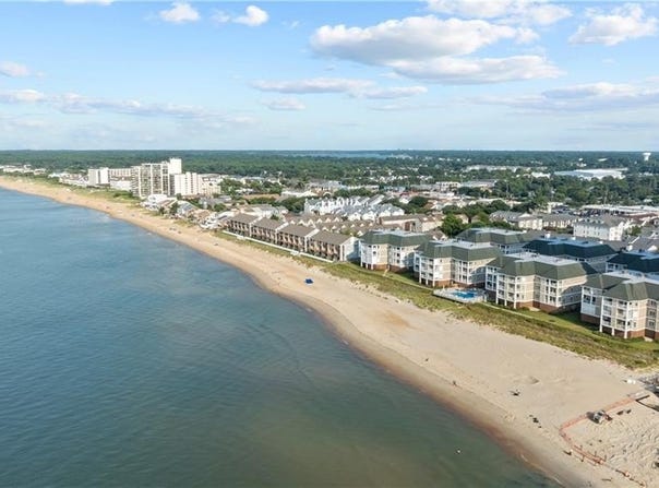2425 Ocean Shore Crescent, Virginia Beach, VA 23451