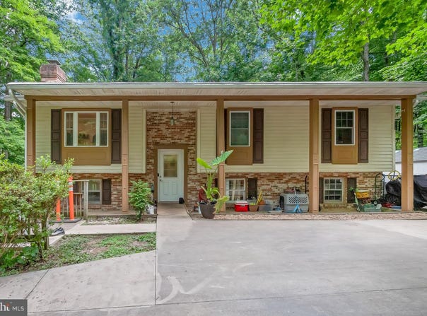 11039 TIMBERVIEW DRIVE, MANASSAS, VA 20111
