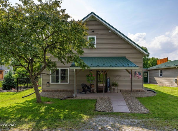 359 CARPENTERS LANE, Pennsdale, PA 17756