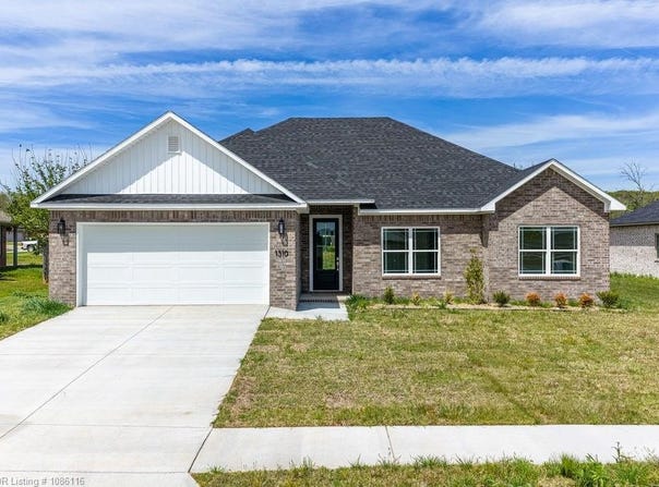 1310 Big Oak DR, Alma, AR 72921