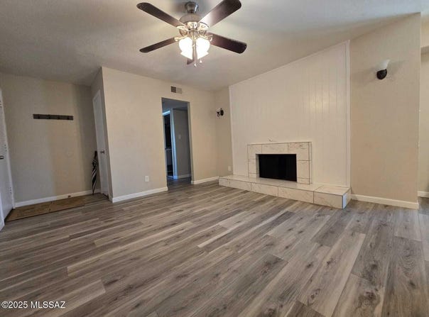 1620 N Wilmot Road, Tucson, AZ 85712