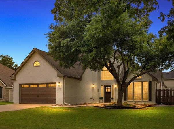 134 Brentwood DR, Georgetown, TX 78628