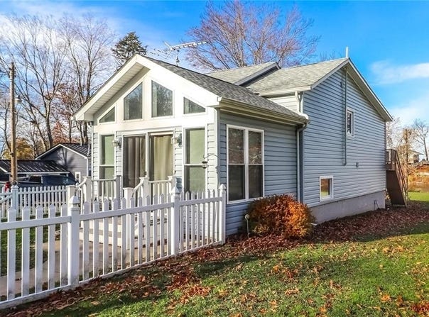 13305 Lakeview Drive, Carlton, NY 14571