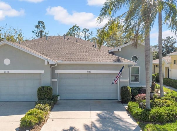 2082 SIFIELD GREENS WAY, SUN CITY CENTER, FL 33573