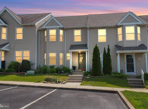 202 Thia Court, Coatesville, PA 19320