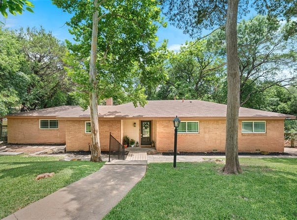 9508 Midway Drive, Woodway, TX 76712