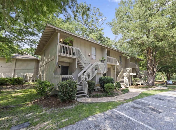 2086 N Seacliff Drive, Daphne, AL 36526