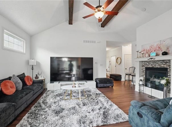 1605 NW Primrose Lane, Blue Springs, MO 64015