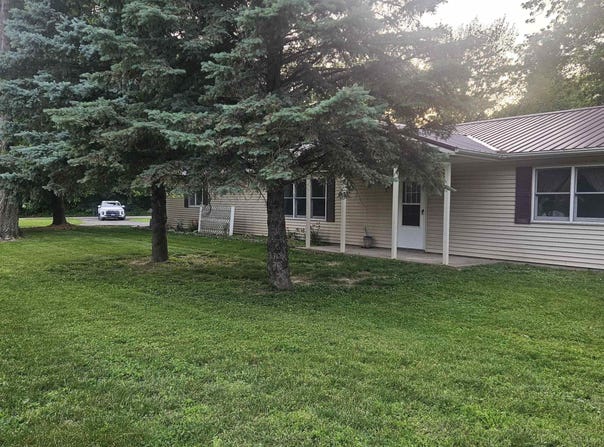 15030 E POKIHANTUS Drive, Canton, IL 61520