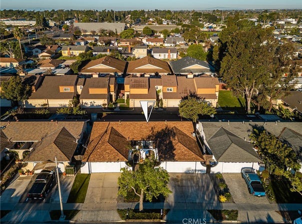 2171 Pomona, Costa Mesa, CA 92627