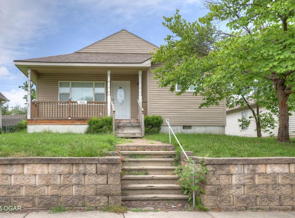 1808 Grand, Joplin, MO 64804