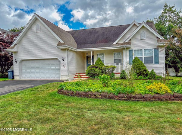 113 Compass Road, Manahawkin, NJ 08050