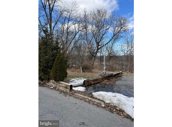 845 HILL STREET, LEBANON, PA 17046