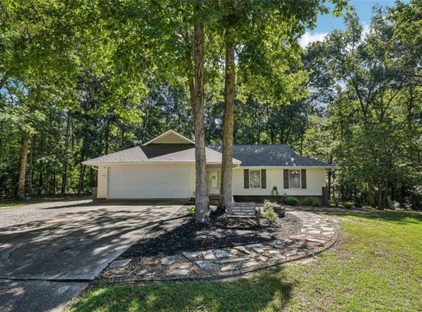 634 Knollwood Circle, Conyers, GA 30094