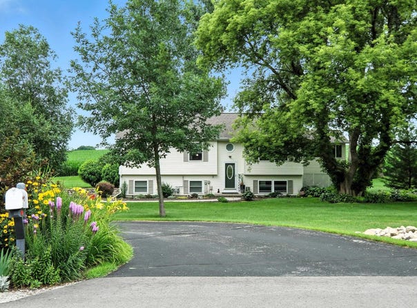 N7696 Indian Hills Trail, Beaver Dam, WI 53916